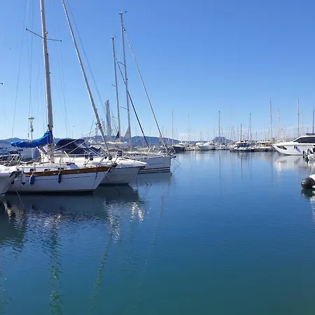 Perfect Holidays Apartment *